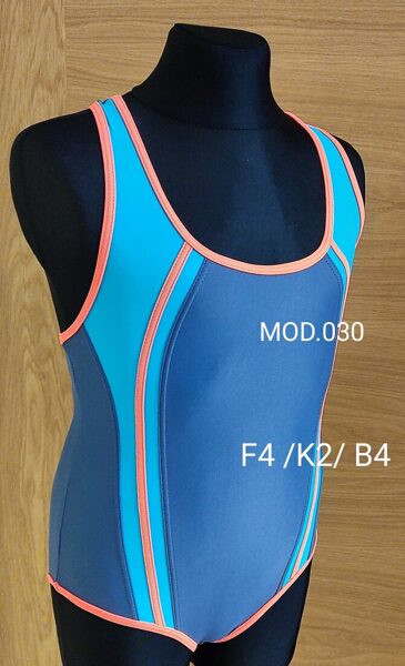 Kopējais meiteņu sporta peldkostīms Zalewski F4/K2/B4 izm.110