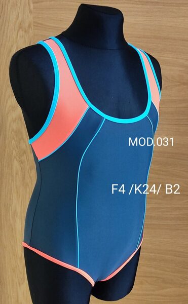 Kopējais meiteņu sporta peldkostīms Zalewski F4/K24/B2 izm.122