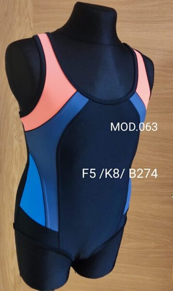 Kopējais meiteņu sporta peldkostīms Zalewski F5/K8/B274 izm.140